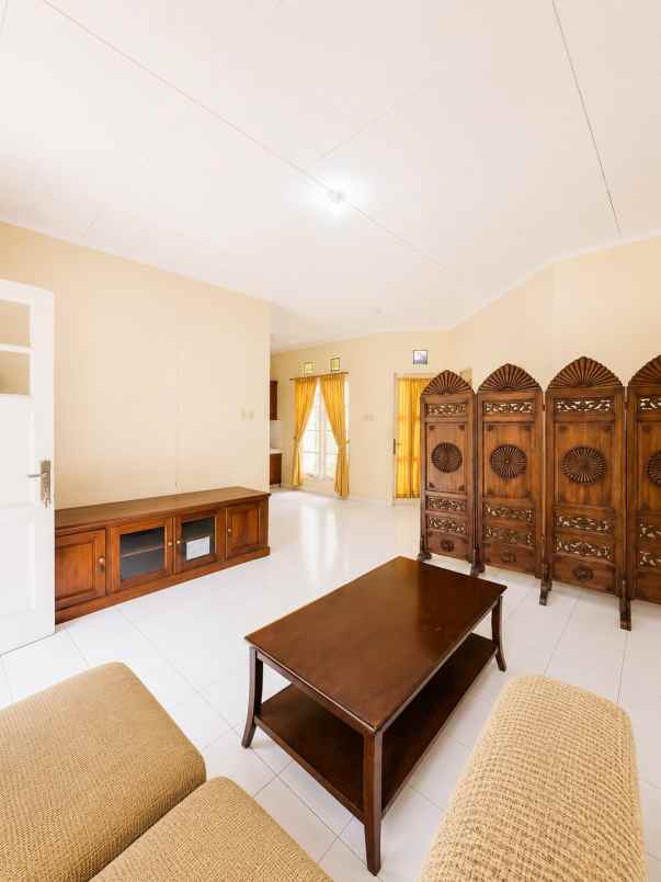 dijual rumah bedahan