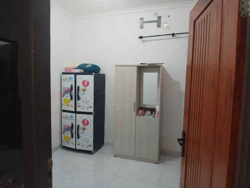 dijual rumah bedahan sawangan depok