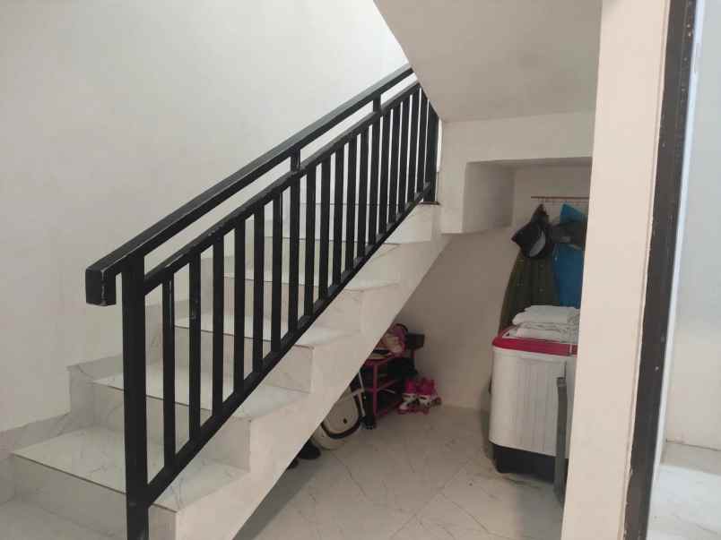 dijual rumah bedahan sawangan depok