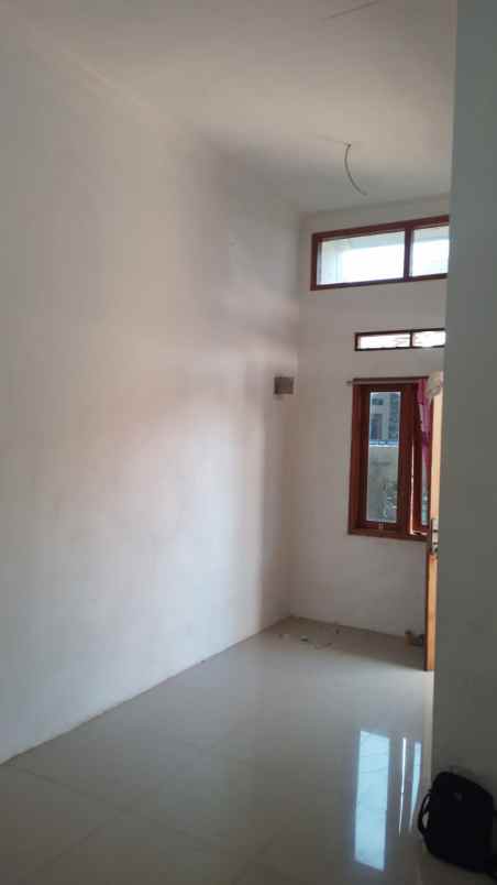 dijual rumah bedahan sawangan depok jawa barat