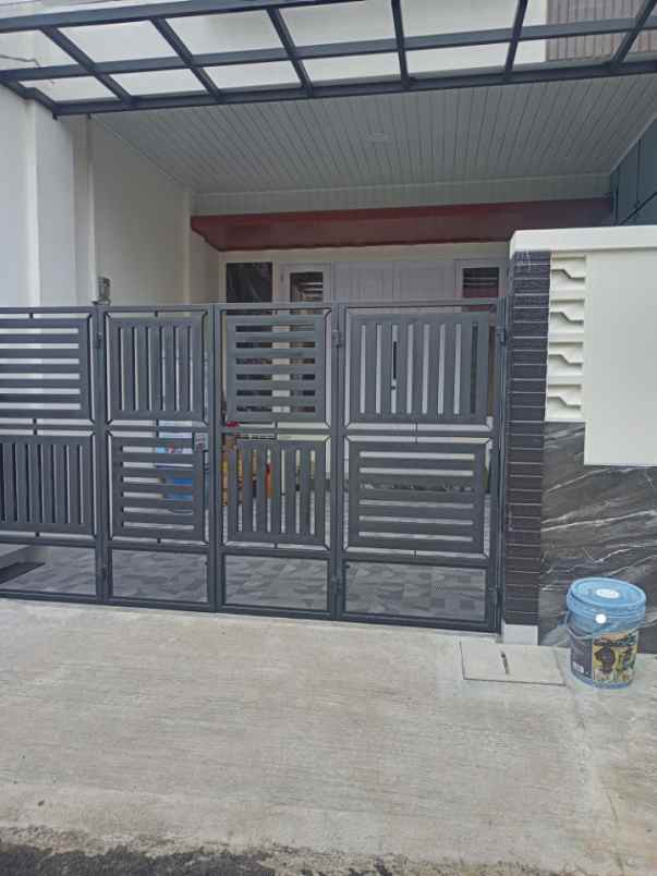 dijual rumah beji depok