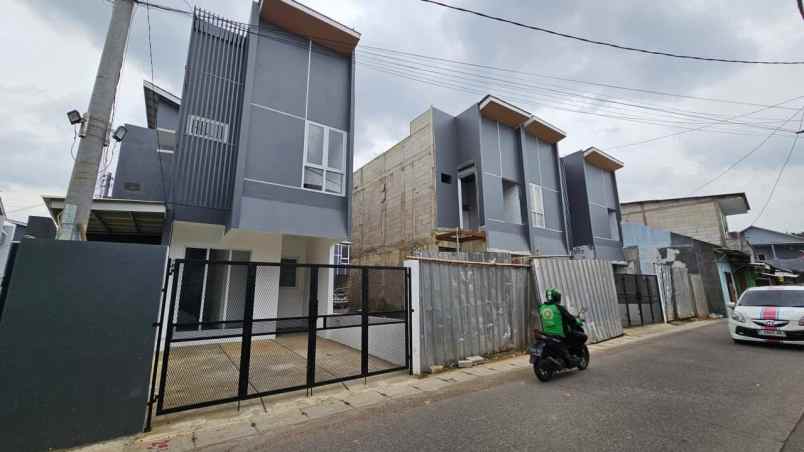 dijual rumah bintaro sektor 9