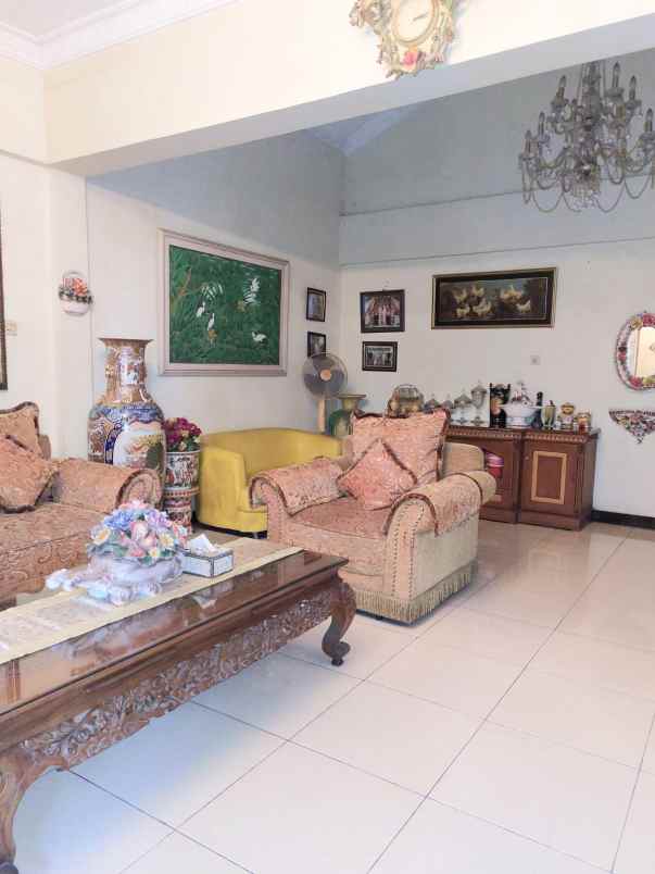 dijual rumah bratang binangun