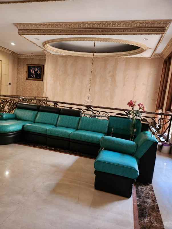 dijual rumah bukit gading villa kelapa