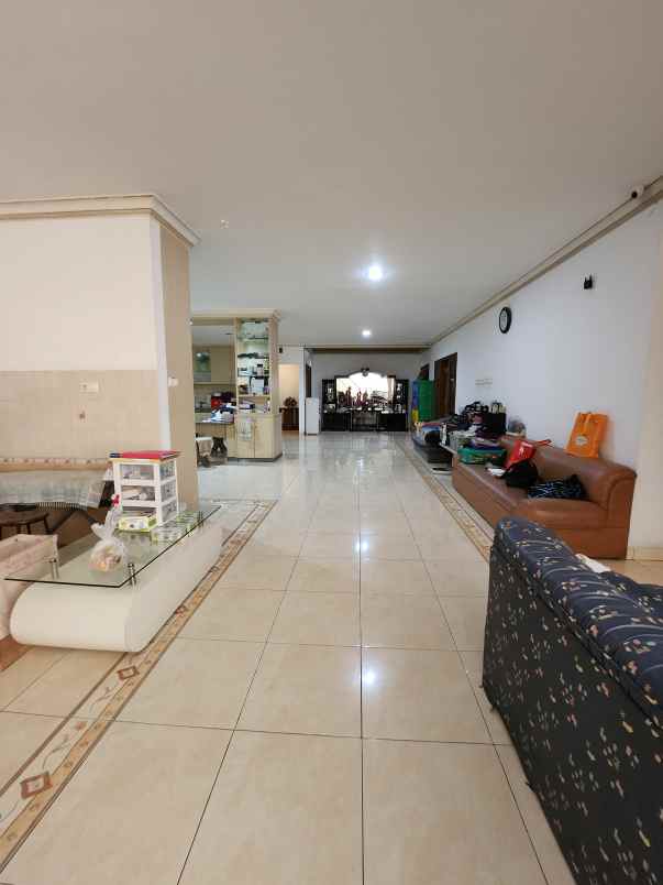 dijual rumah bukit gading villa kelapa