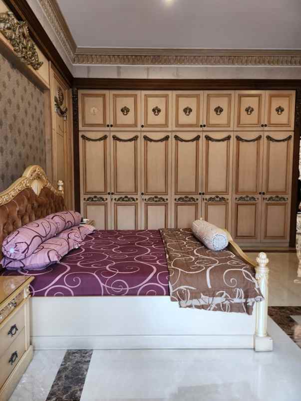 dijual rumah bukit gading villa kelapa