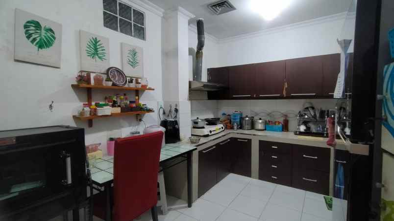 dijual rumah bukit wahid
