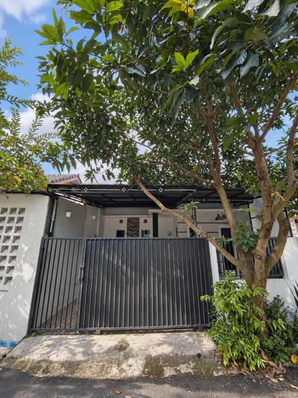 dijual rumah bumi cimanggis indah 2
