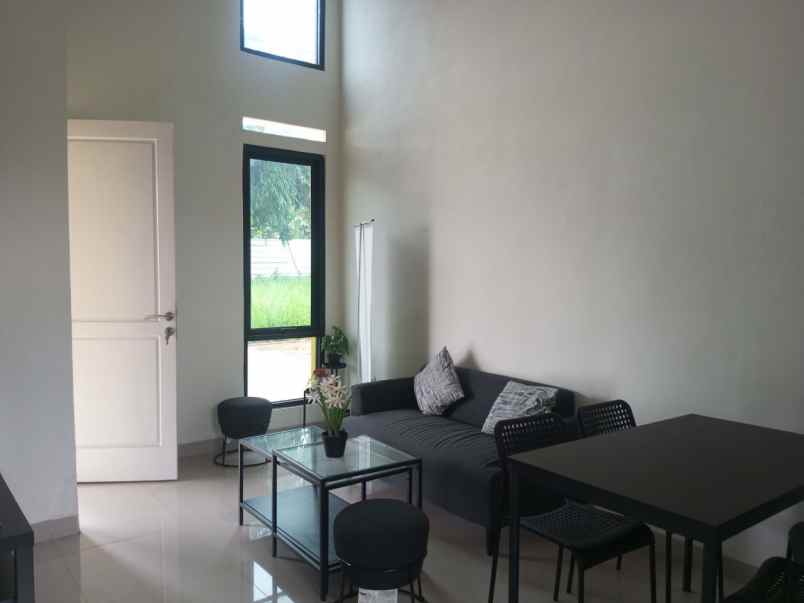 dijual rumah burangkeng