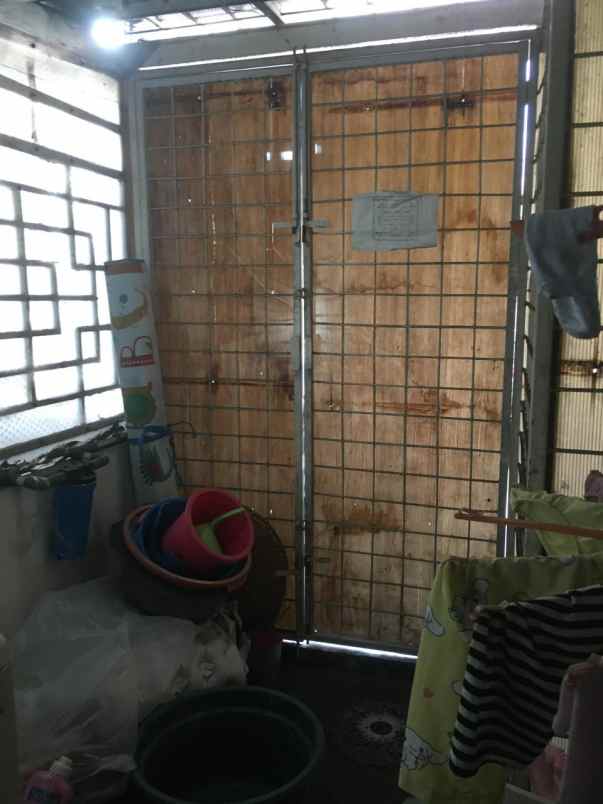 dijual rumah cantik 1 5 lantai di perumahan demarakesh