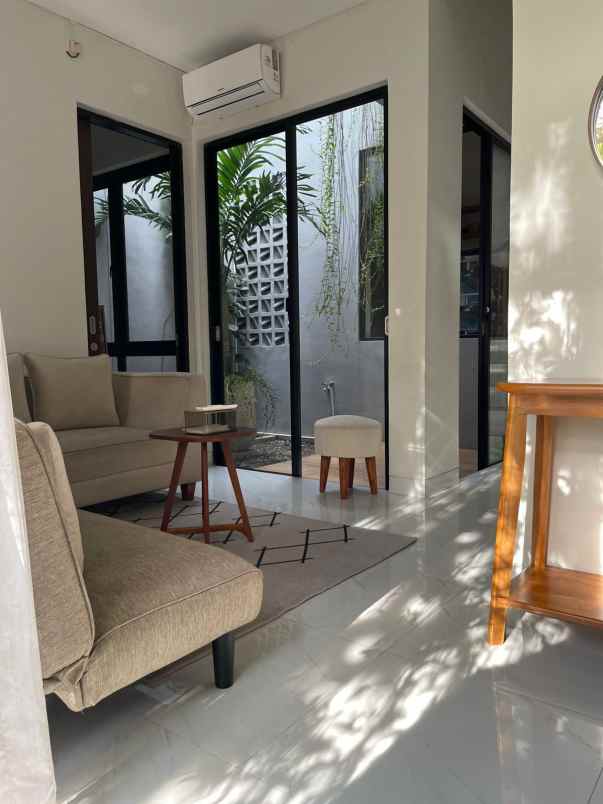 dijual rumah cantik furnished di kota wisata cibubur