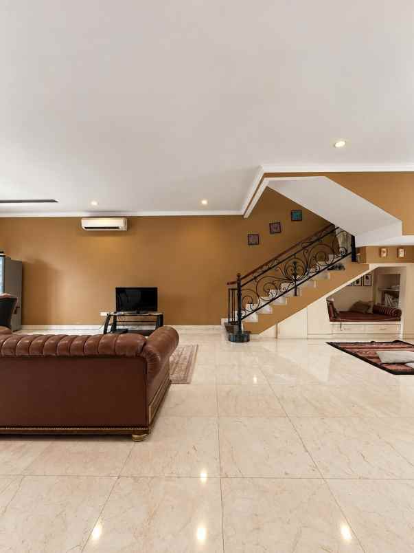 dijual rumah cempaka putih