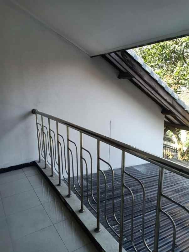 dijual rumah cigadung dago bandung utara