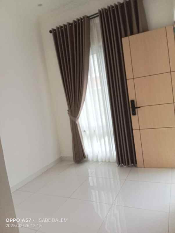 dijual rumah cimanggis