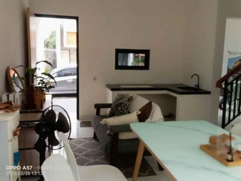 dijual rumah cimanggis