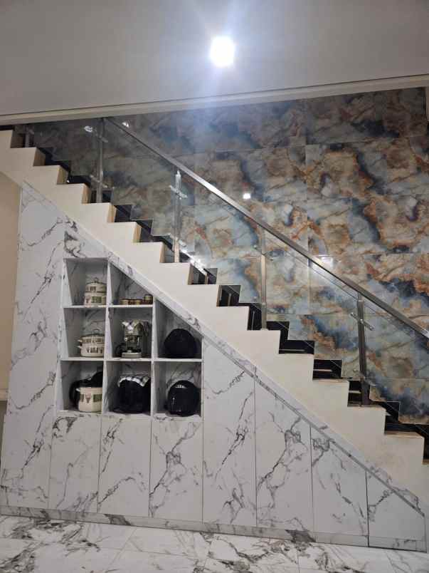 dijual rumah cimuning mustika jaya