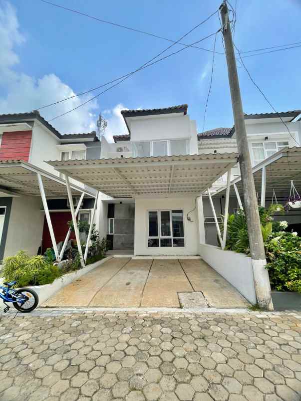 Dijual Rumah 2 Lantai Siap Huni Dekat Modern Hills Pondok Cabe