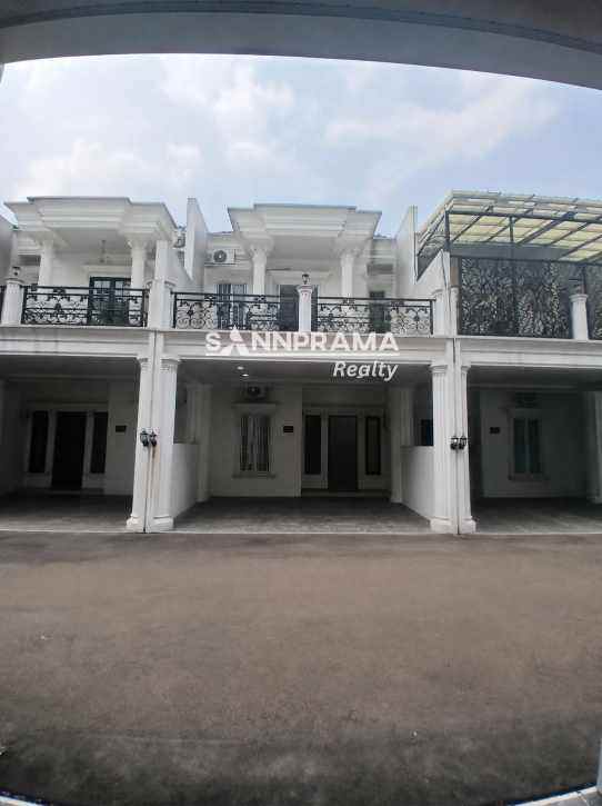 dijual rumah cipedak