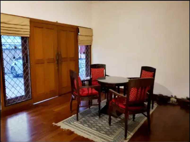 dijual rumah cipete selatan