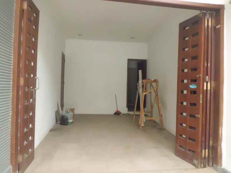 dijual rumah cipete utara