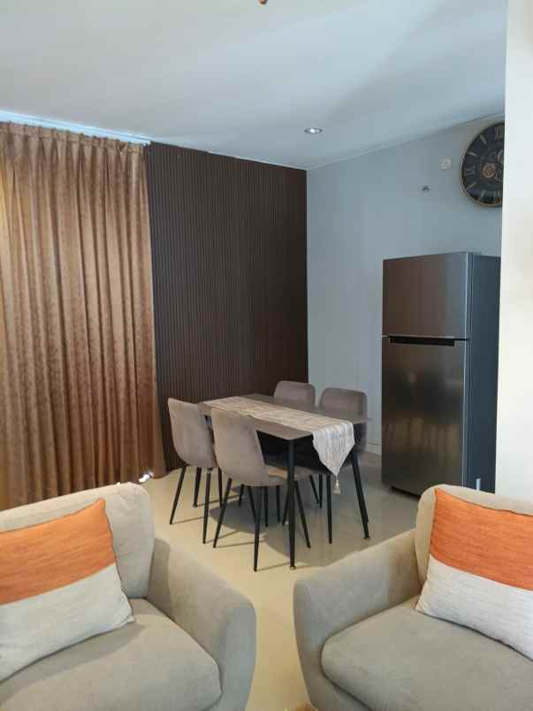 dijual rumah citra grand