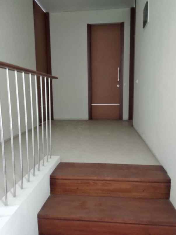 dijual rumah citraland