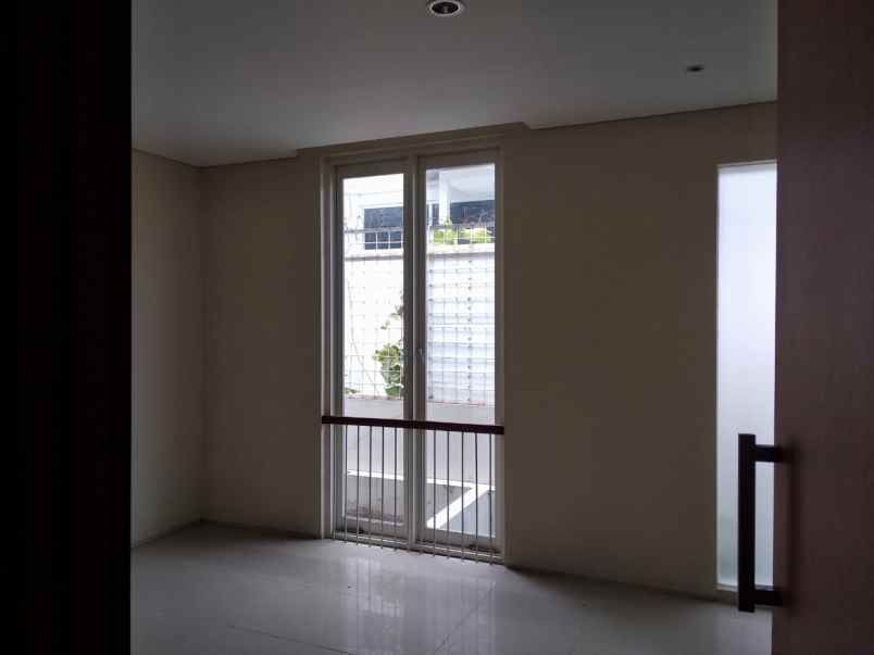 dijual rumah citraland