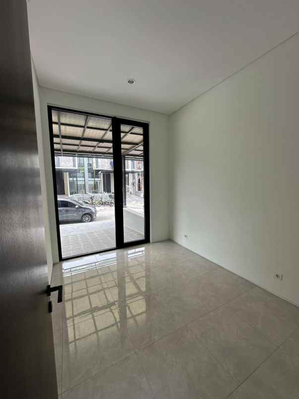 dijual rumah citraland