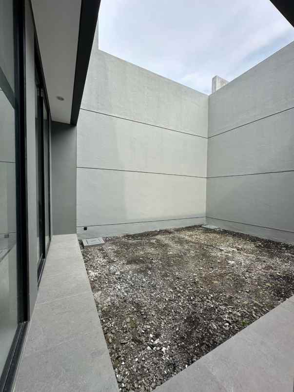 dijual rumah citraland