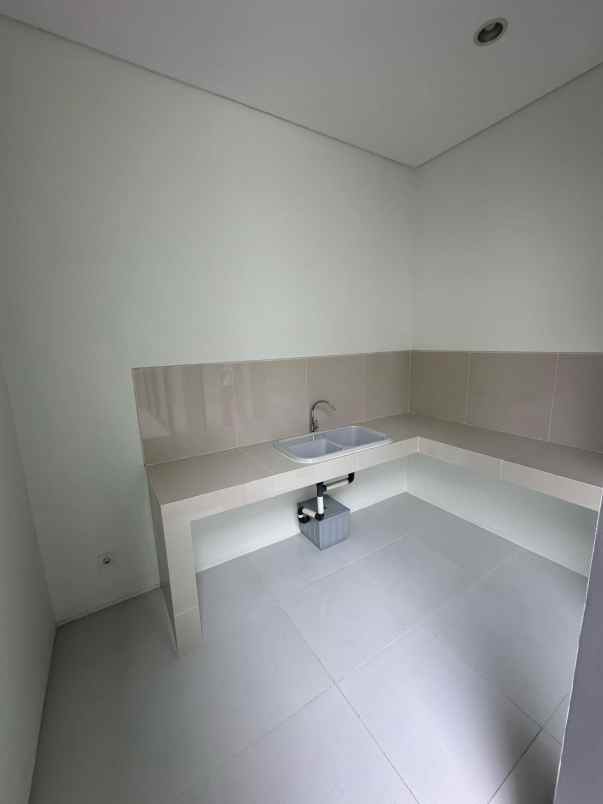 dijual rumah citraland