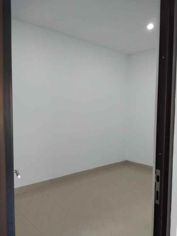 dijual rumah ciwaruga13