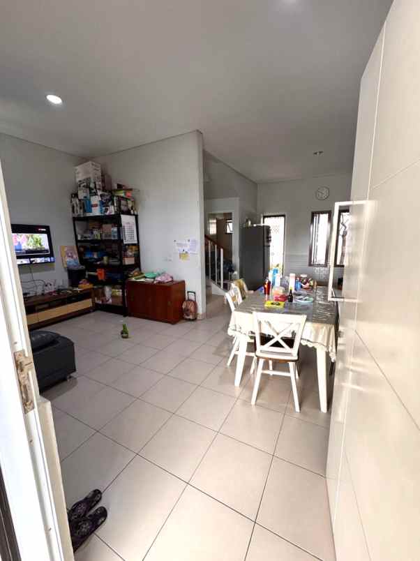 dijual rumah cluster alamanda jgc