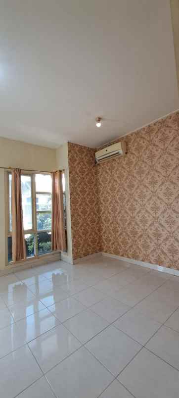 dijual rumah cluster fluorite gading