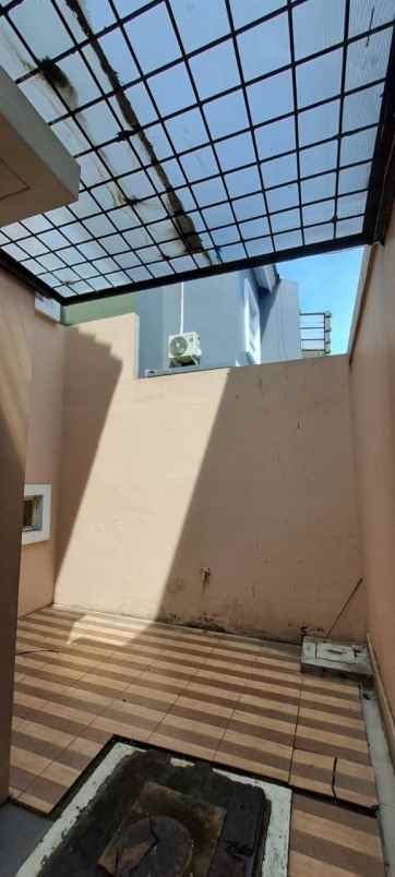 dijual rumah cluster fluorite gading