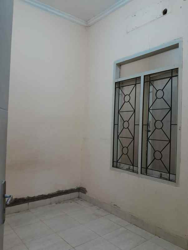 dijual rumah cluster marsela jl baru