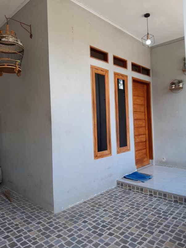 dijual rumah cluster marsela jl baru