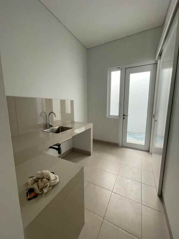 dijual rumah cluster pasadena