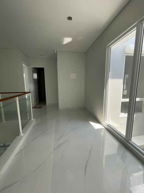dijual rumah cluster pasadena