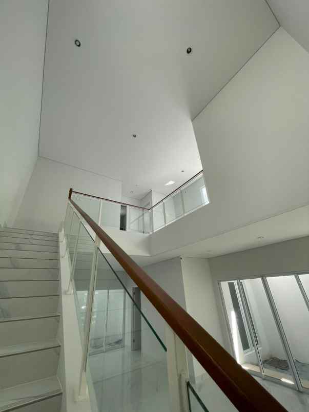 dijual rumah cluster pasadena