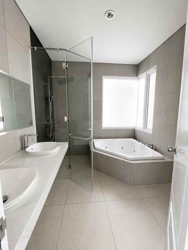 dijual rumah cluster pasadena