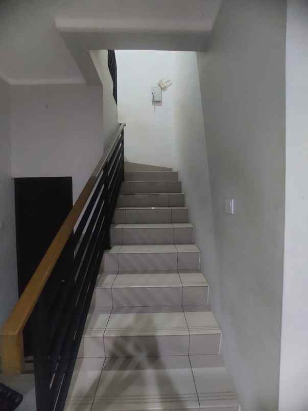 dijual rumah cluster summarecon bekasi
