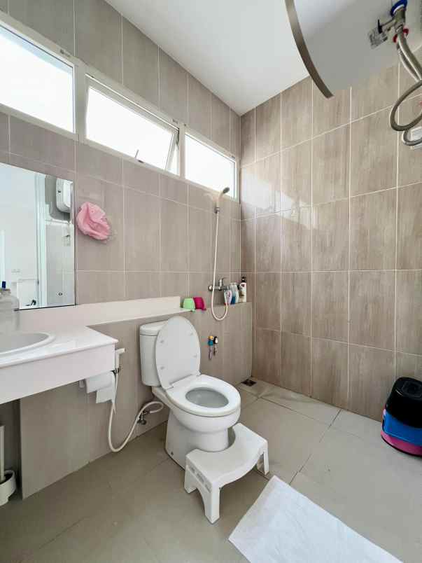 dijual rumah cluster sutera sitara pelangi