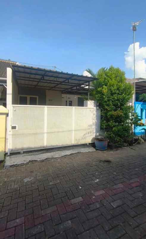 dijual rumah cluster taman beringin elok