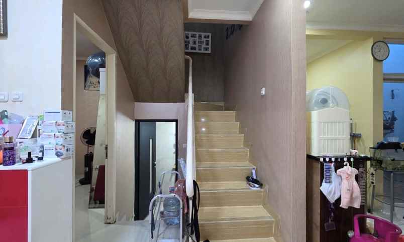 dijual rumah cluster taman puspa kota