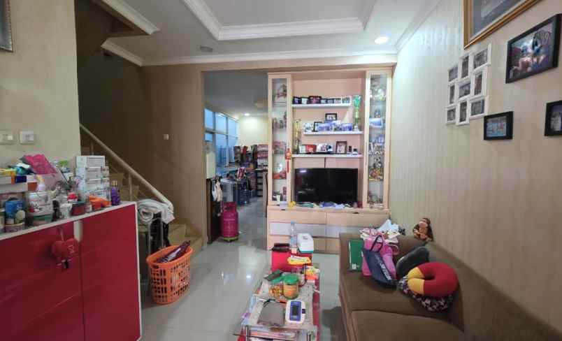 dijual rumah cluster taman puspa kota