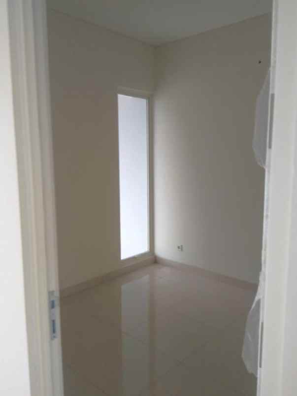 dijual rumah cluster vasana kota harpan