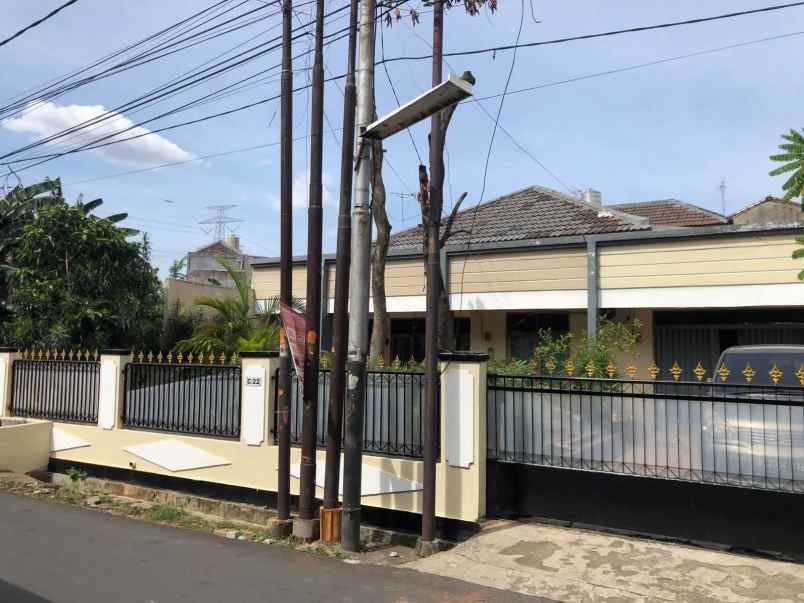 dijual rumah dermaga