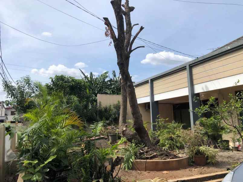 dijual rumah dermaga