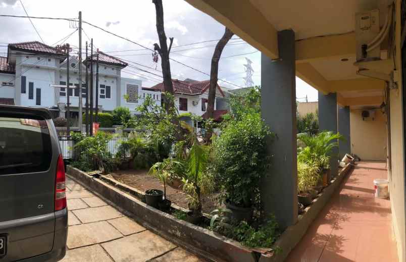 dijual rumah dermaga