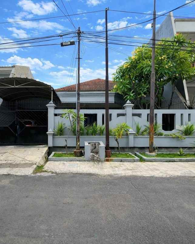 dijual rumah dharmahusada indah timur